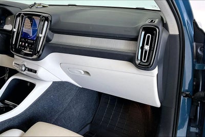 2023 Volvo XC40 Ultimate