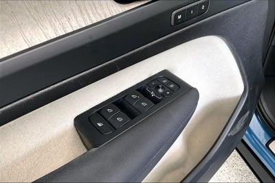 2023 Volvo XC40 Ultimate