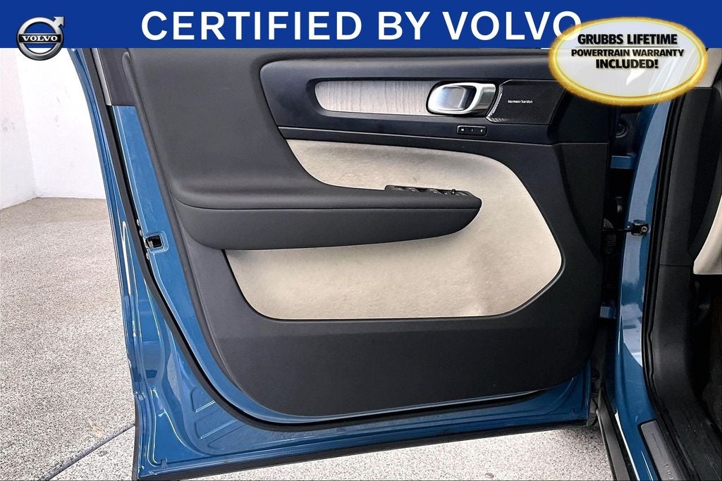 2023 Volvo XC40 Ultimate