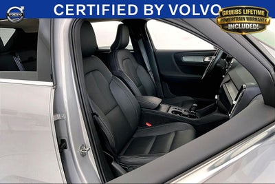 2025 Volvo XC40 B5 Core