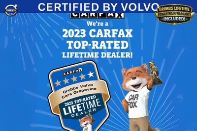 2025 Volvo XC40 B5 Core