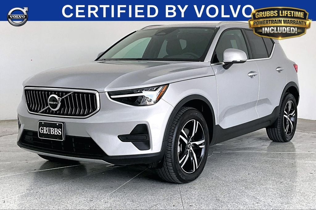 2025 Volvo XC40 B5 Core