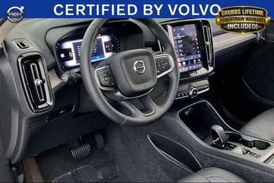 2025 Volvo XC40 B5 Core