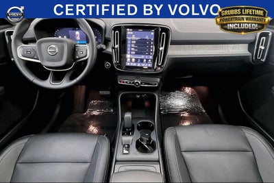 2025 Volvo XC40 B5 Core
