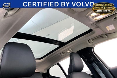 2025 Volvo XC40 B5 Core