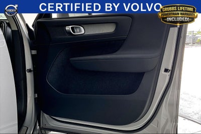 2025 Volvo XC40 B5 Core