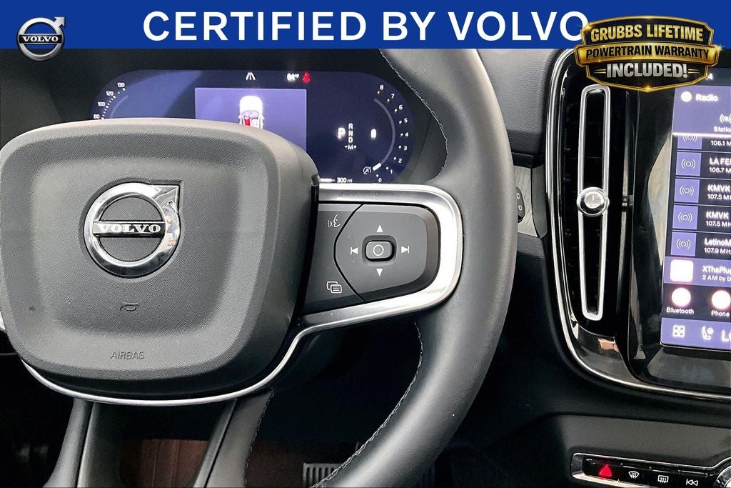 2025 Volvo XC40 B5 Core