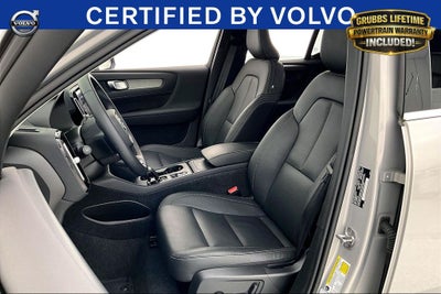 2025 Volvo XC40 B5 Core