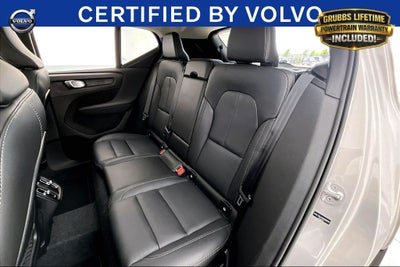 2025 Volvo XC40 B5 Core