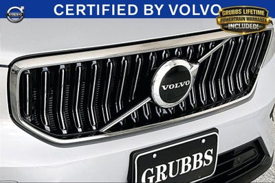 2025 Volvo XC40 B5 Core