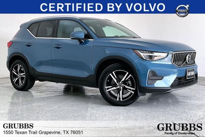 2025 Volvo XC40 B5 Core