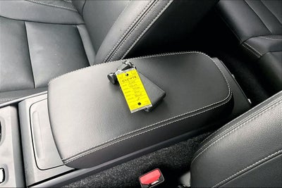 2025 Volvo XC40 B5 Core