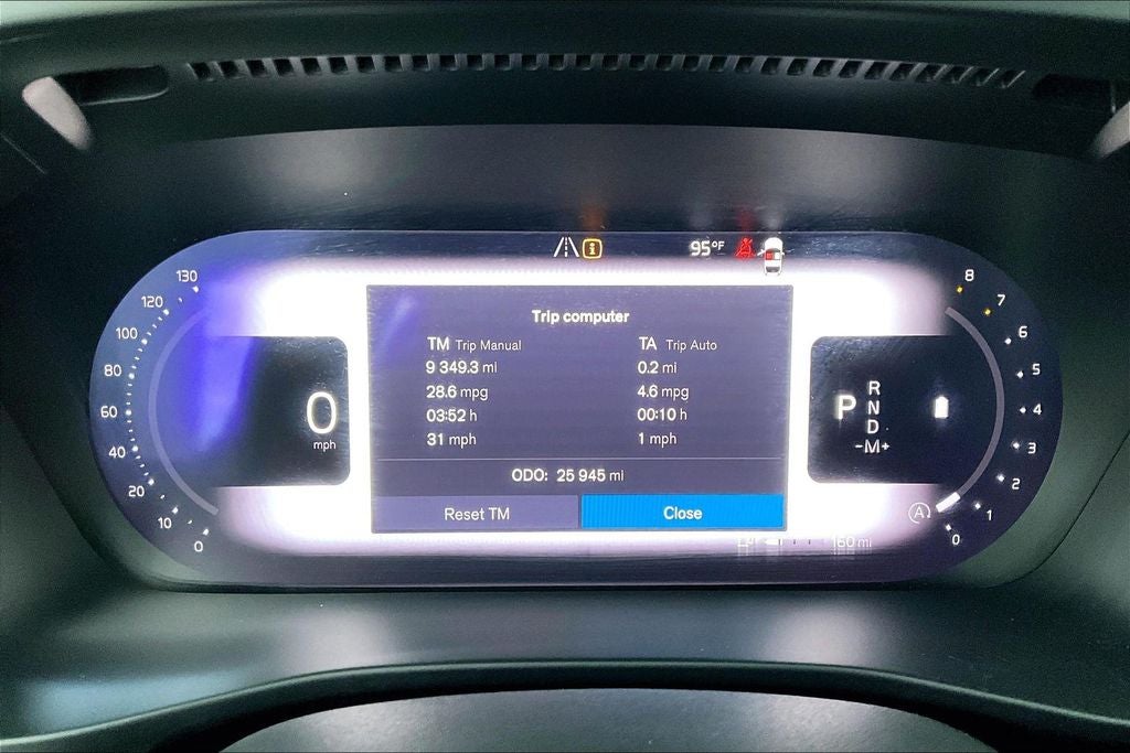 2024 Volvo XC40 B5 Core