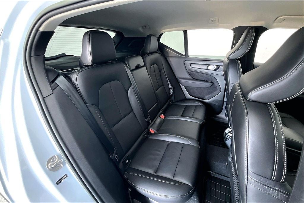 2024 Volvo XC40 B5 Core