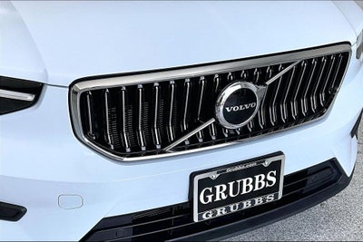 2024 Volvo XC40 B5 Core