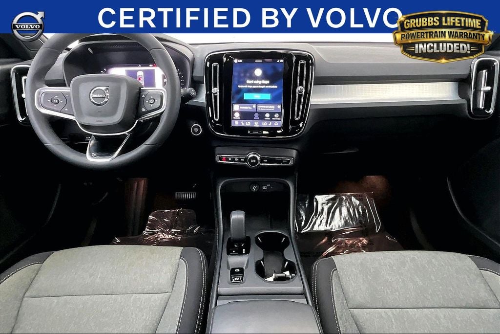 2024 Volvo XC40 B5 Core