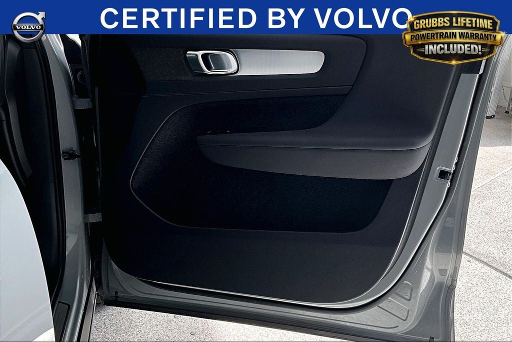 2024 Volvo XC40 B5 Core