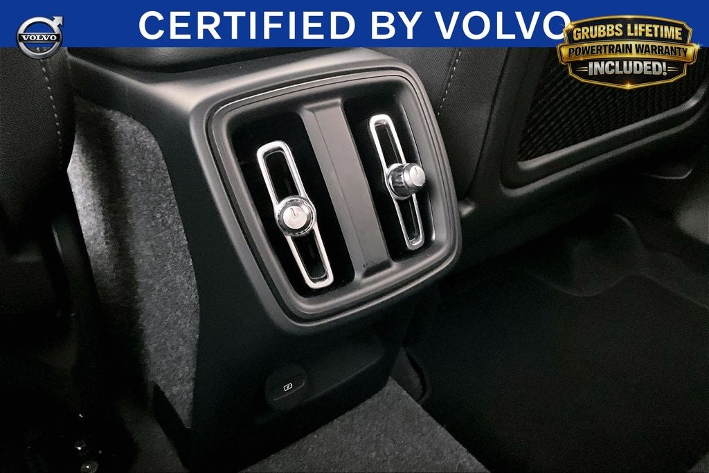 2024 Volvo XC40 B5 Core