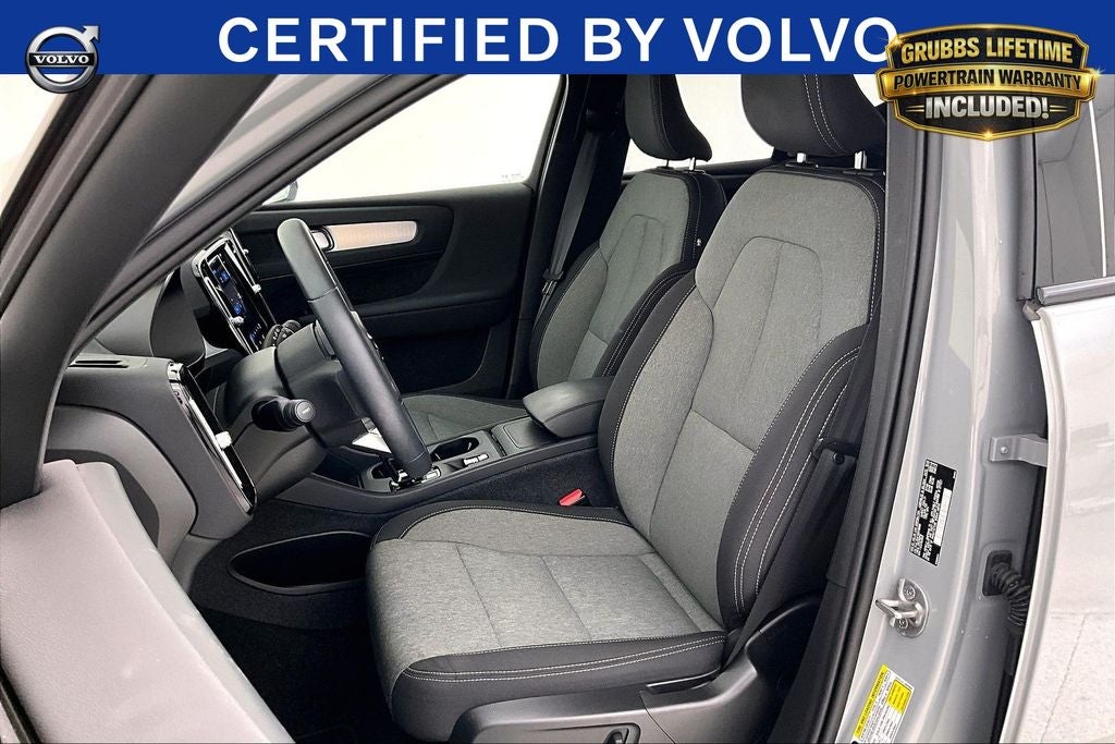 2024 Volvo XC40 B5 Core