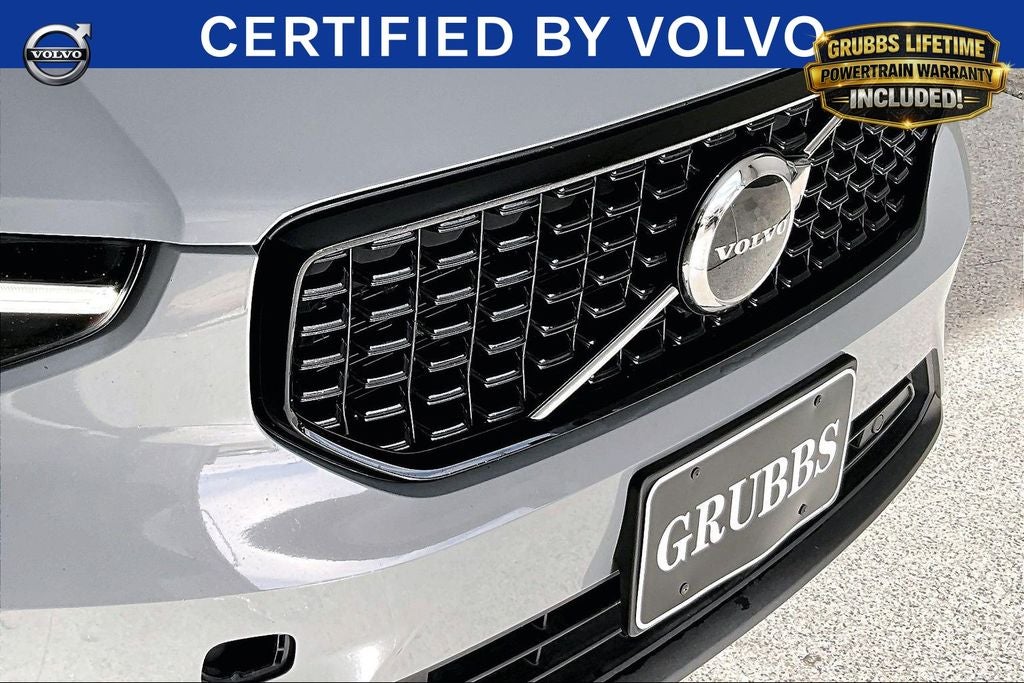 2024 Volvo XC40 B5 Core