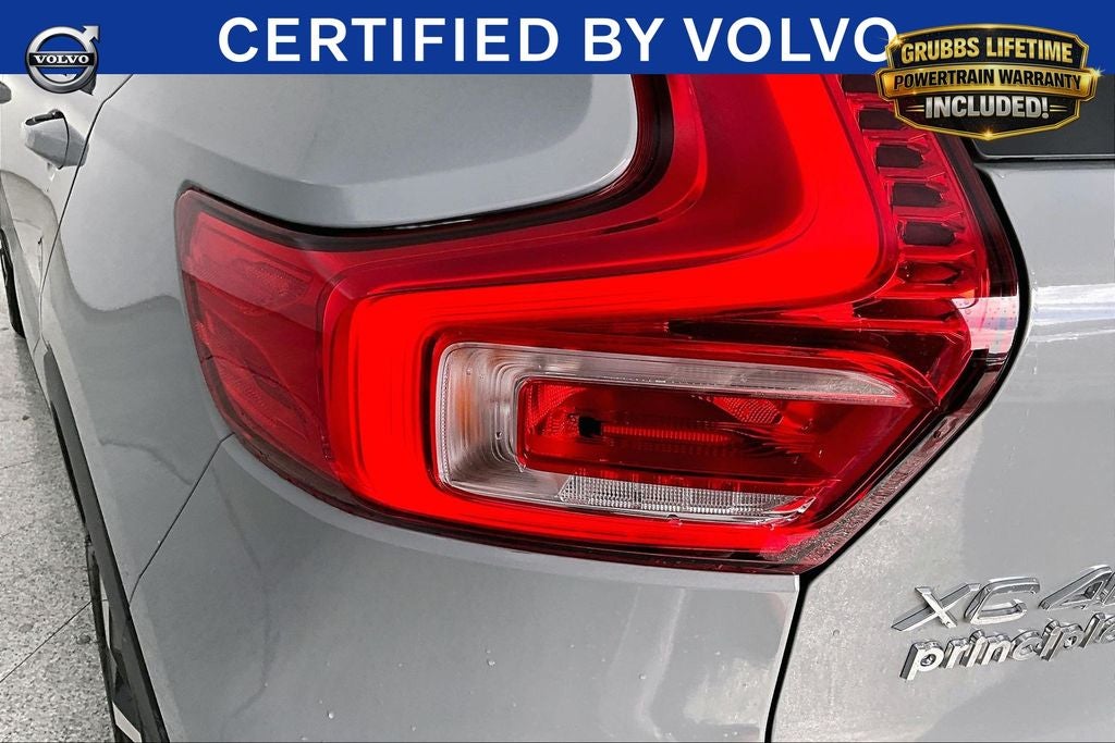 2024 Volvo XC40 B5 Core