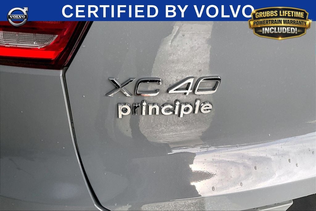 2024 Volvo XC40 B5 Core