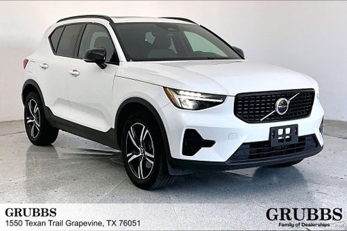 2024 Volvo XC40 B5 Core
