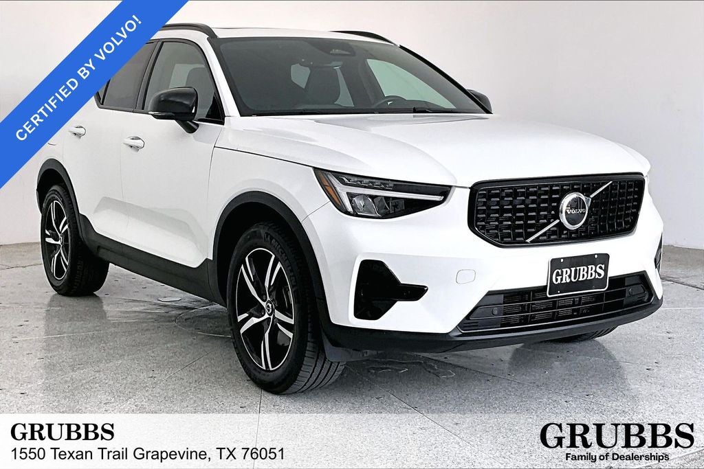 2024 Volvo XC40 B5 Core