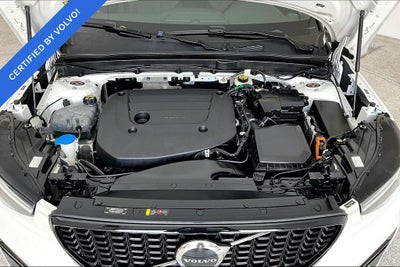 2024 Volvo XC40 B5 Core
