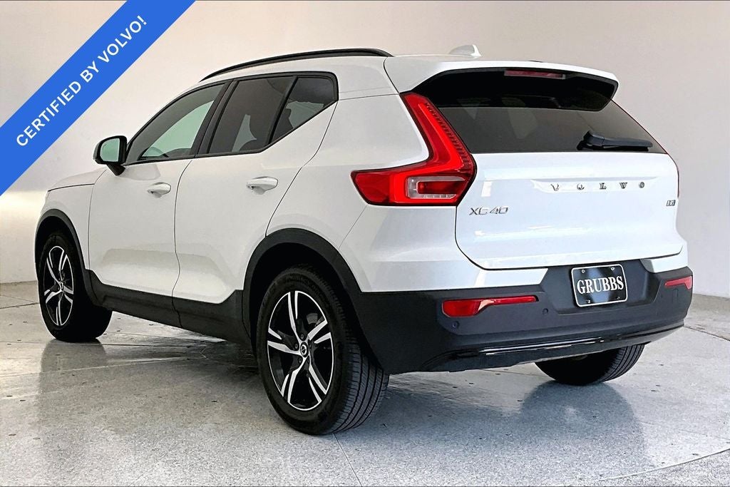 2024 Volvo XC40 B5 Core
