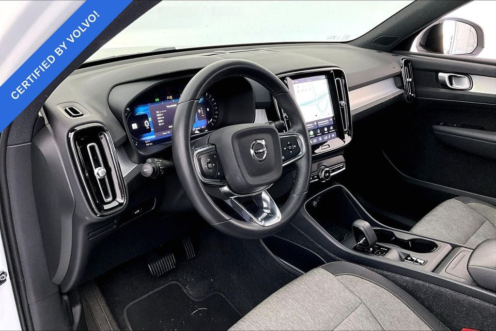2024 Volvo XC40 B5 Core