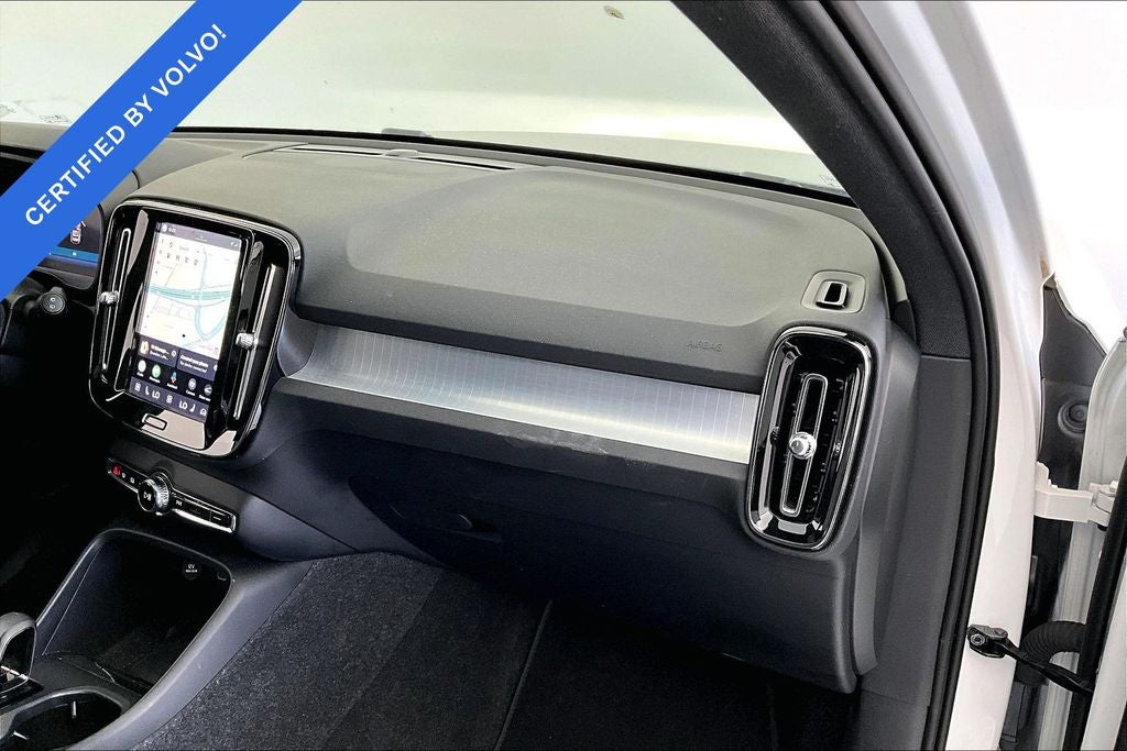 2024 Volvo XC40 B5 Core