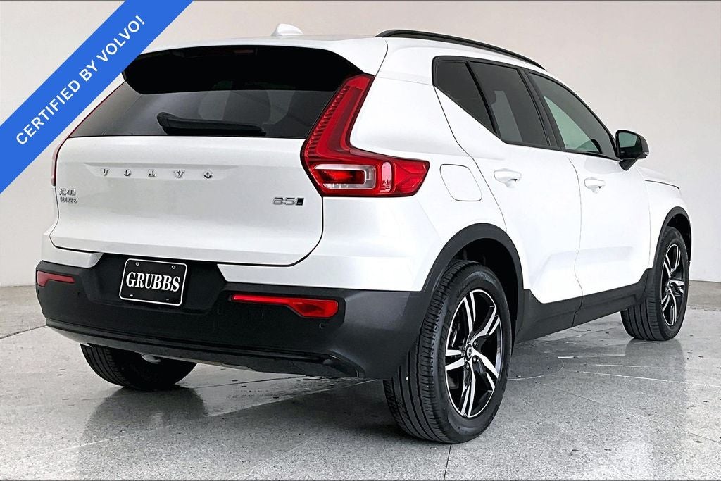 2024 Volvo XC40 B5 Core