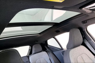 2024 Volvo XC40 B5 Core