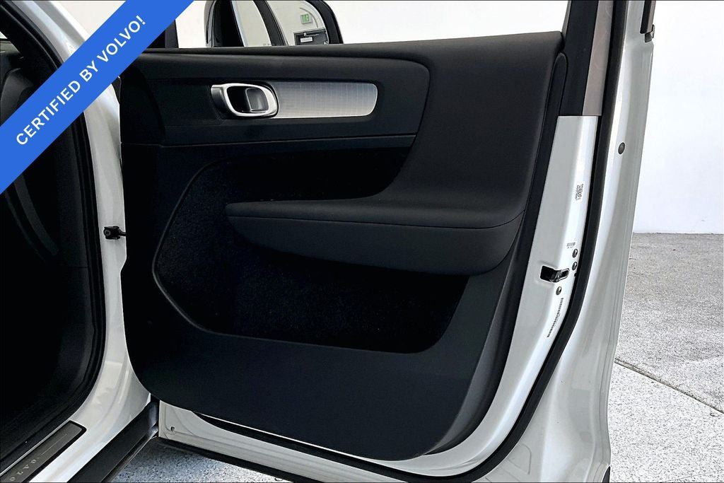 2024 Volvo XC40 B5 Core