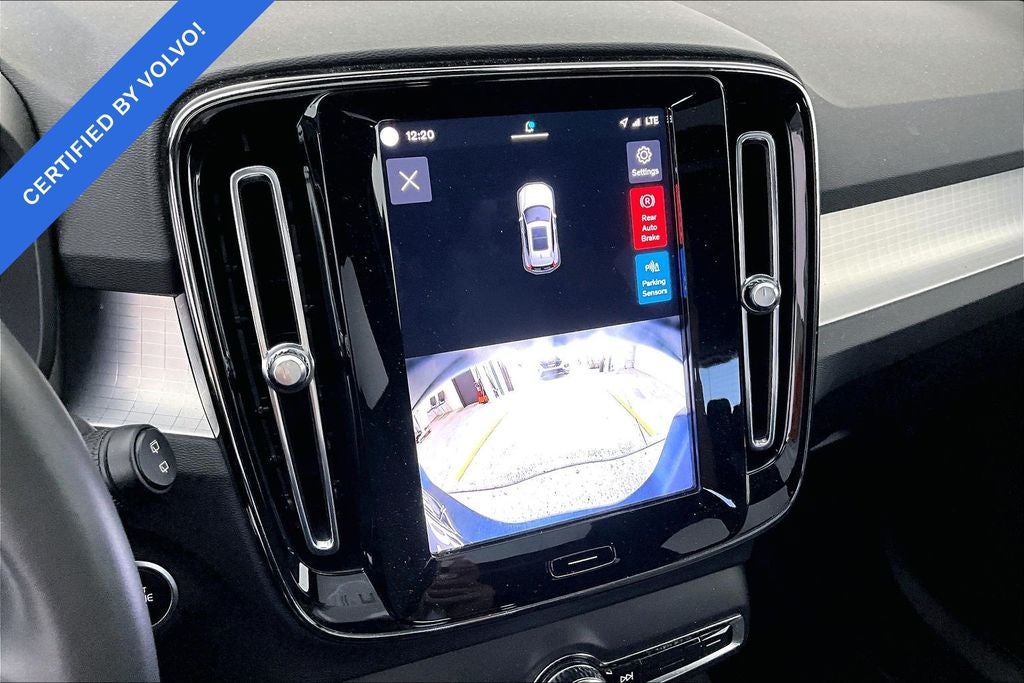 2024 Volvo XC40 B5 Core