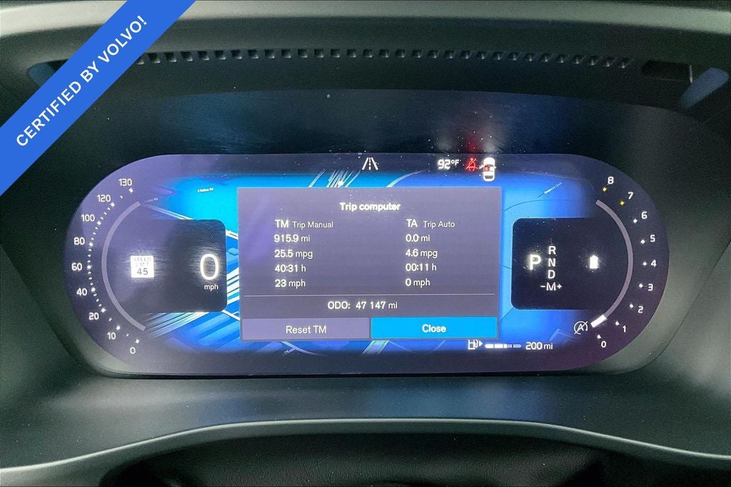 2024 Volvo XC40 B5 Core