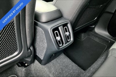 2024 Volvo XC40 B5 Core