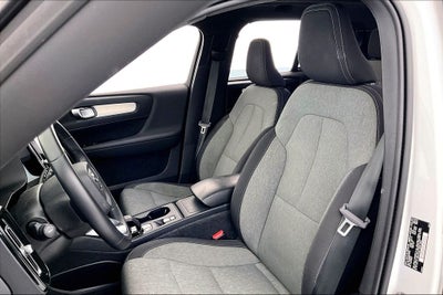 2024 Volvo XC40 B5 Core