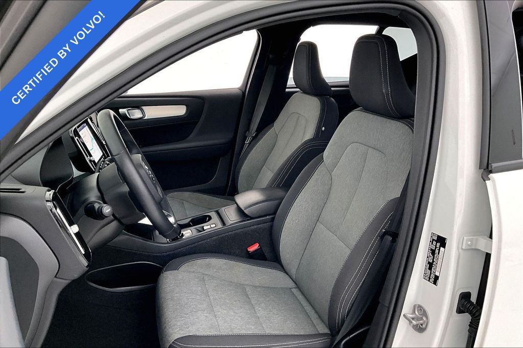 2024 Volvo XC40 B5 Core