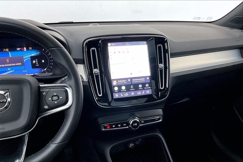 2024 Volvo XC40 B5 Core