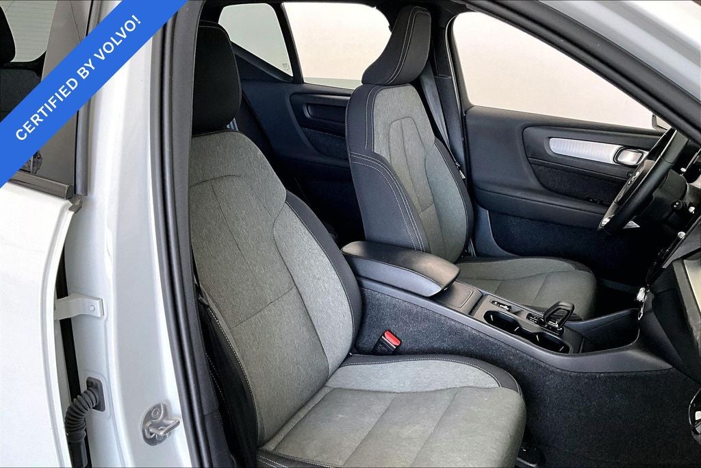 2024 Volvo XC40 B5 Core