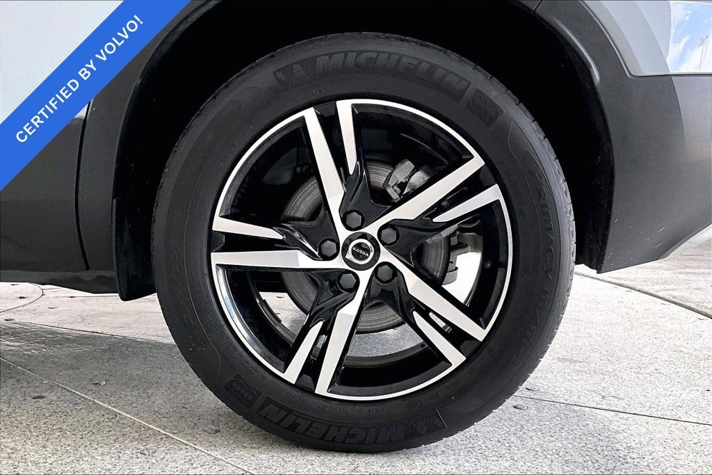 2024 Volvo XC40 B5 Core