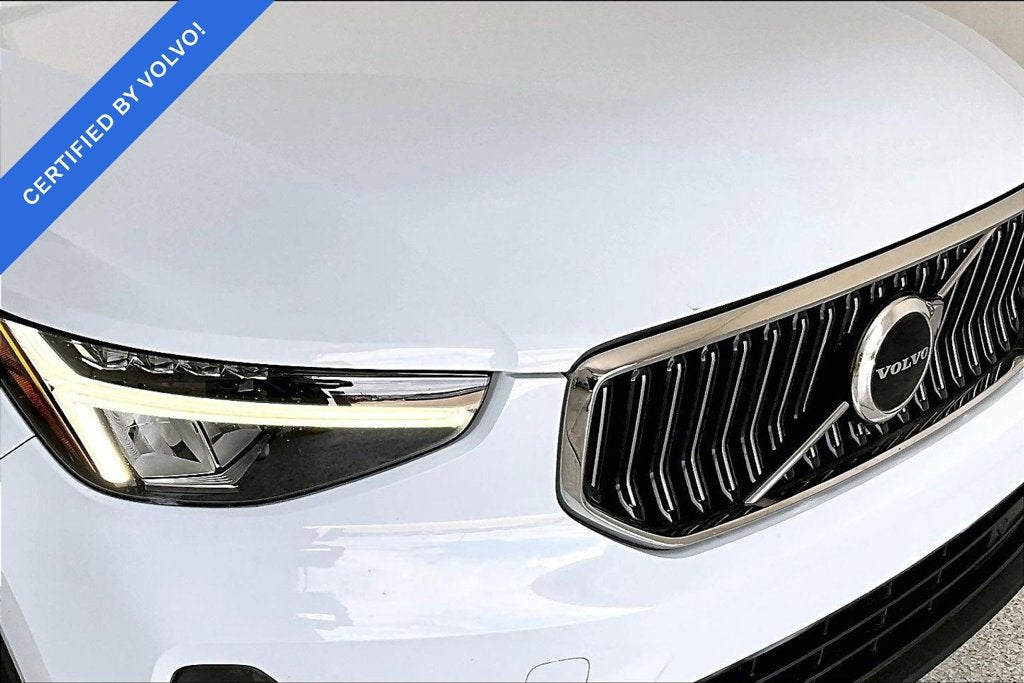 2024 Volvo XC40 B5 Core