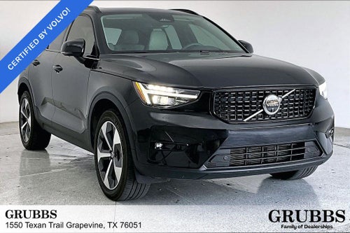 2024 Volvo XC40 B5 Plus Dark Theme