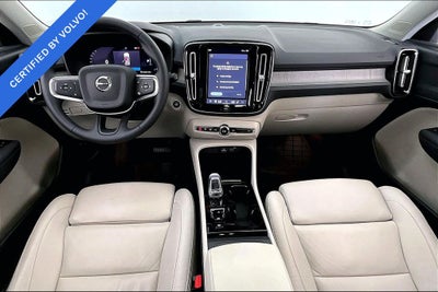 2024 Volvo XC40 B5 Plus Dark Theme