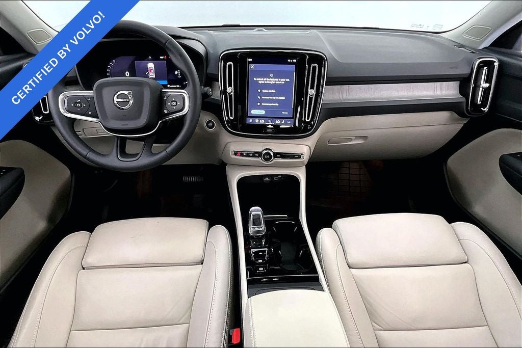 2024 Volvo XC40 B5 Plus Dark Theme