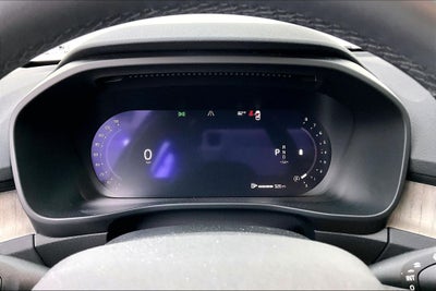 2024 Volvo XC40 B5 Plus Dark Theme