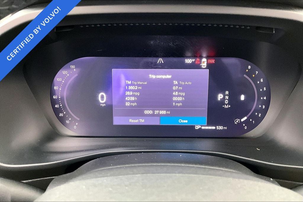 2024 Volvo XC40 B5 Plus Dark Theme