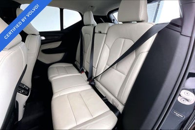 2024 Volvo XC40 B5 Plus Dark Theme